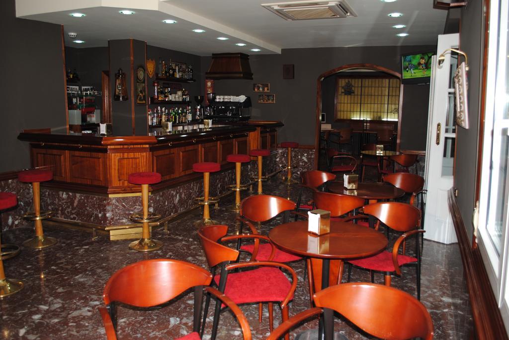 Hotel Gernika - Adults Only Exterior photo